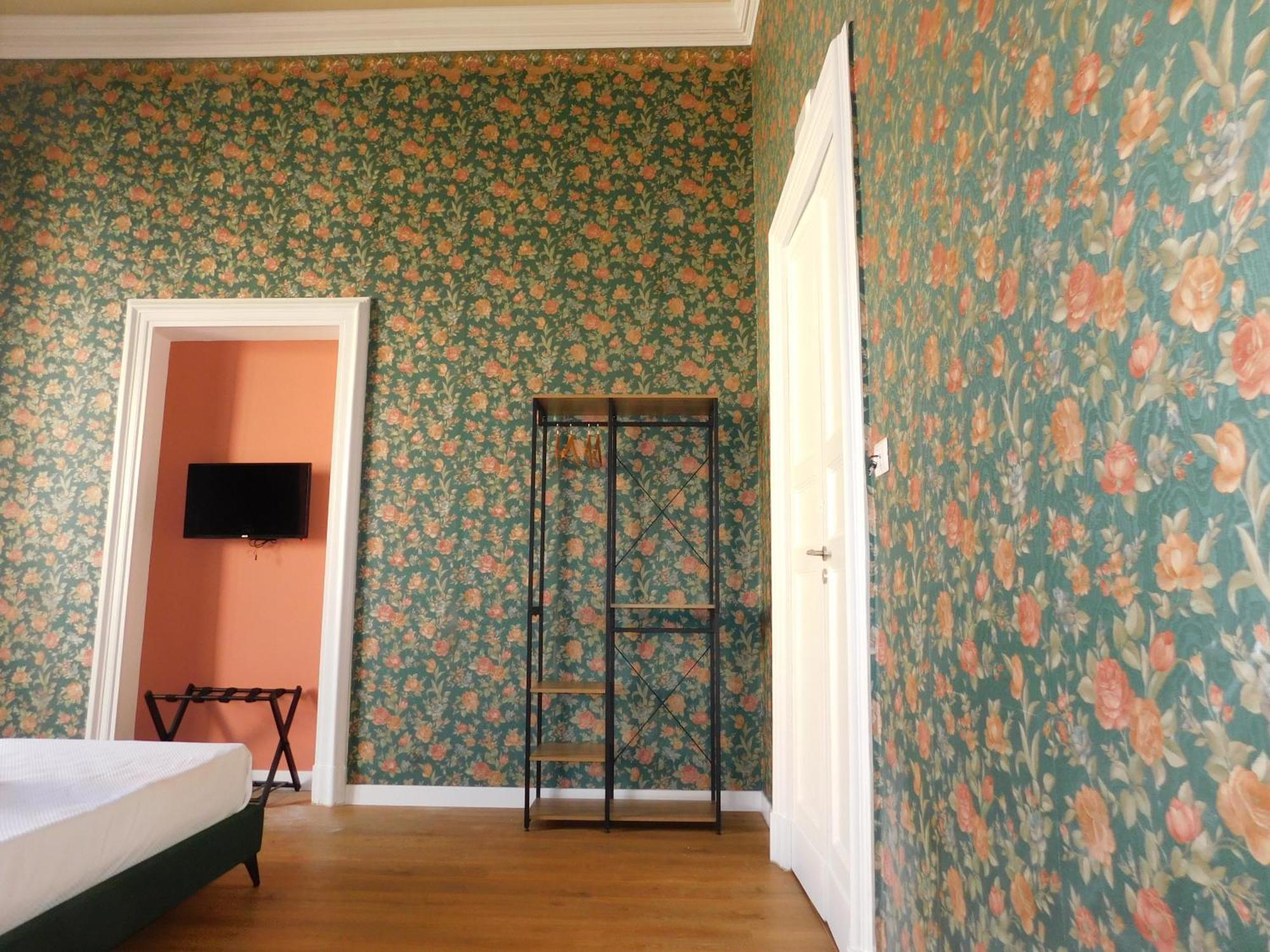 Hibiscus - Etnea Rooms Catania Bagian luar foto
