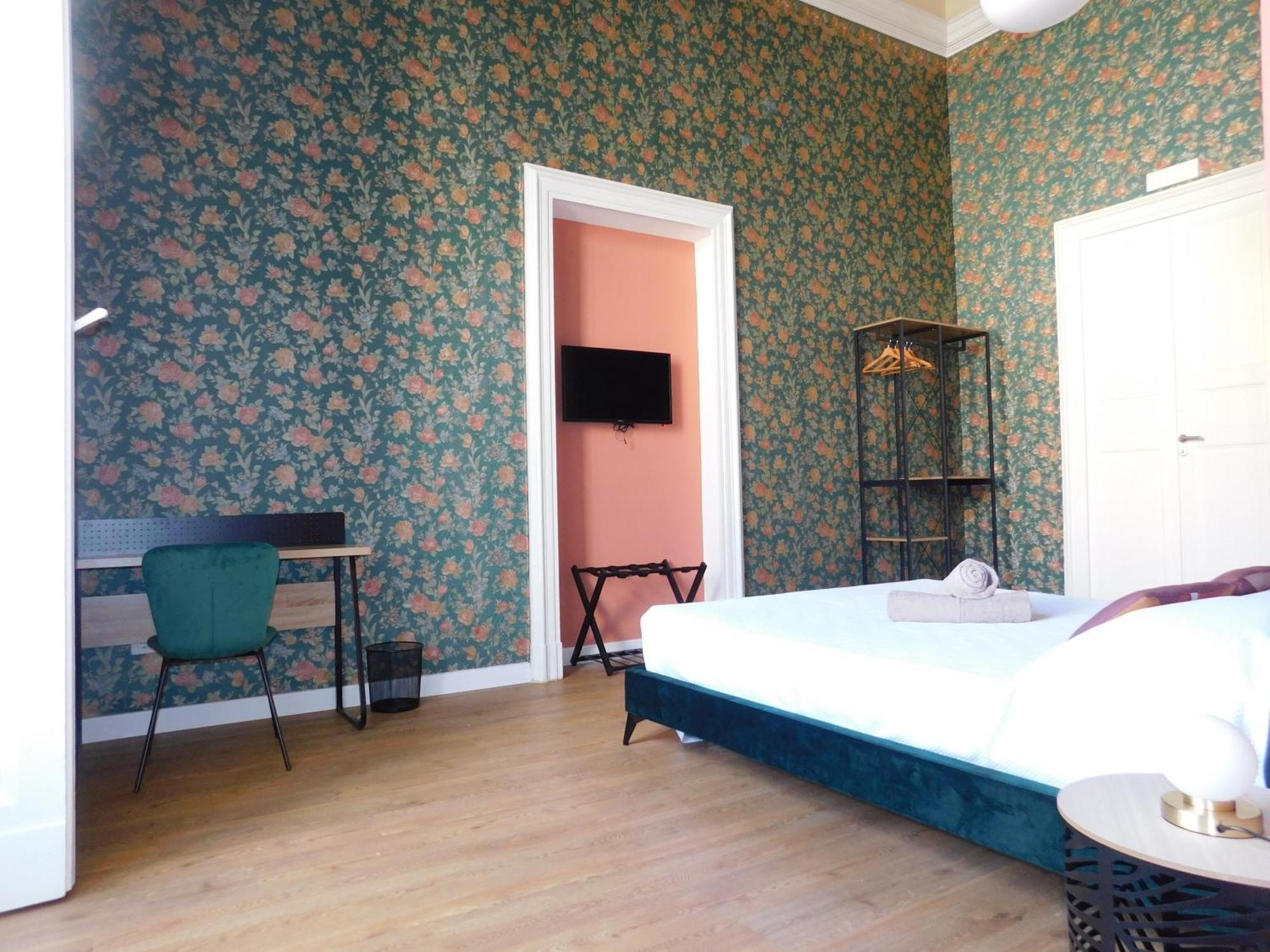 Hibiscus - Etnea Rooms Catania Bagian luar foto