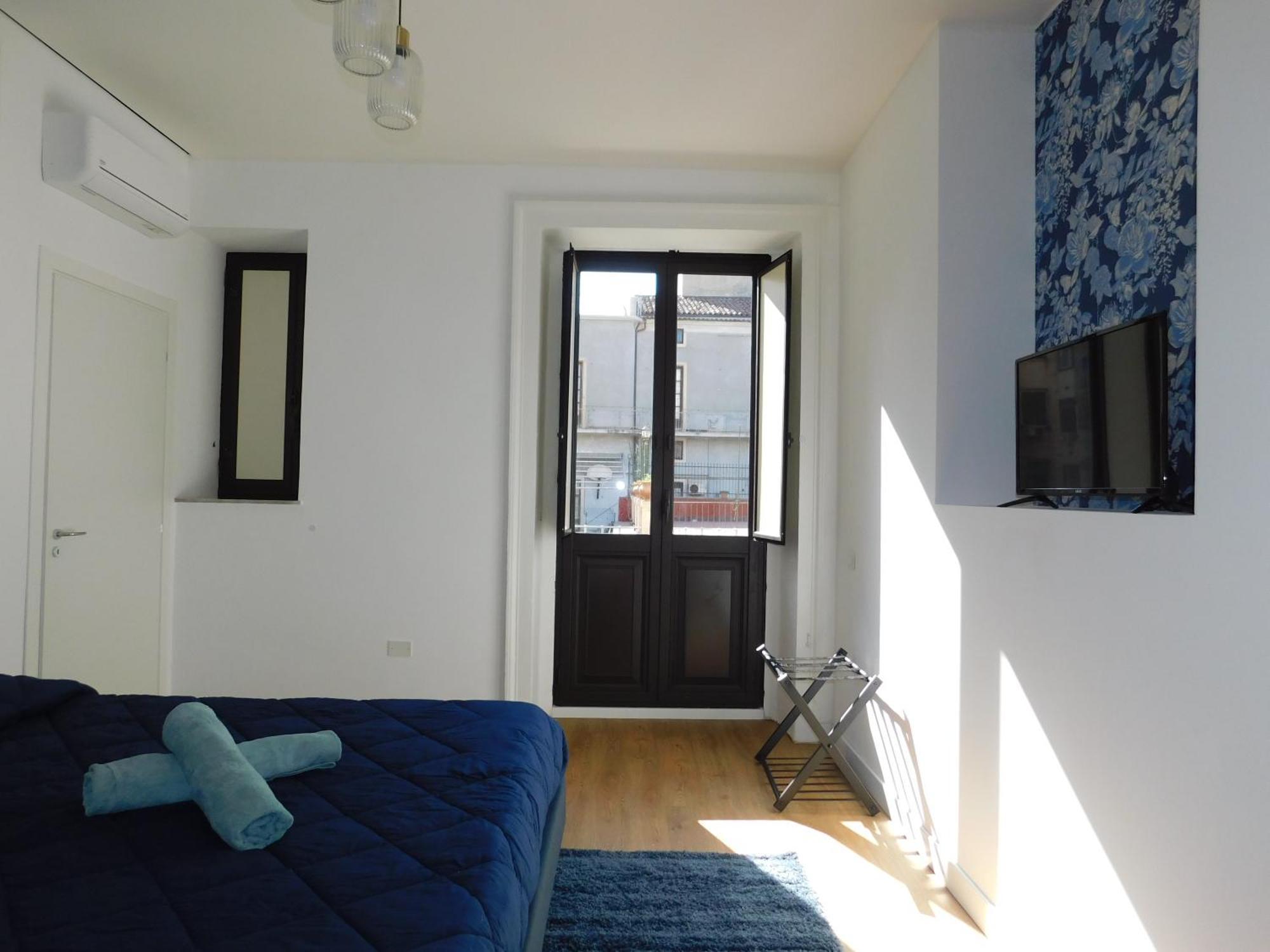 Hibiscus - Etnea Rooms Catania Bagian luar foto