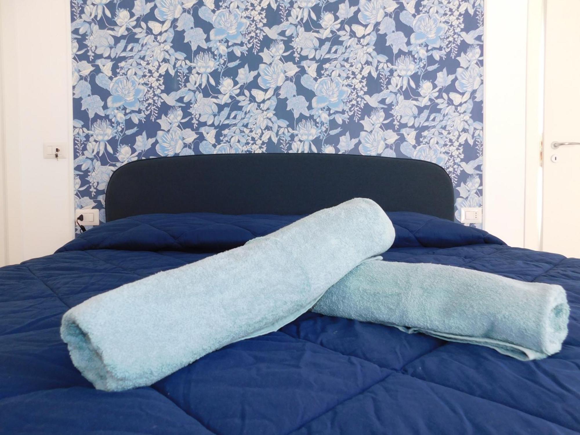 Hibiscus - Etnea Rooms Catania Bagian luar foto