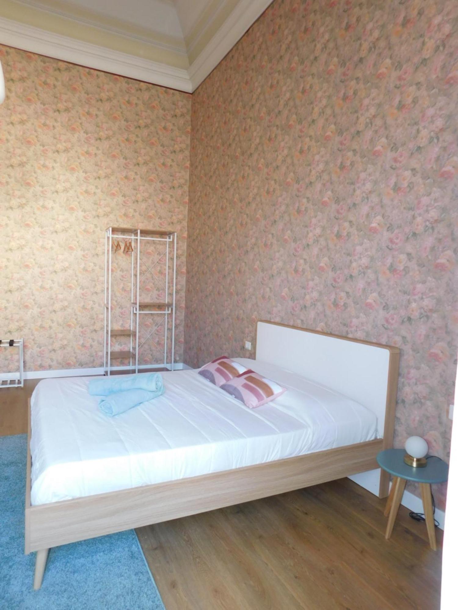 Hibiscus - Etnea Rooms Catania Bagian luar foto