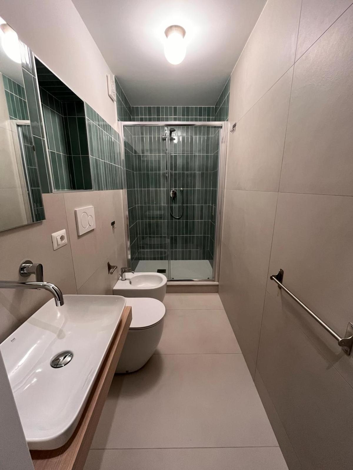 Hibiscus - Etnea Rooms Catania Bagian luar foto
